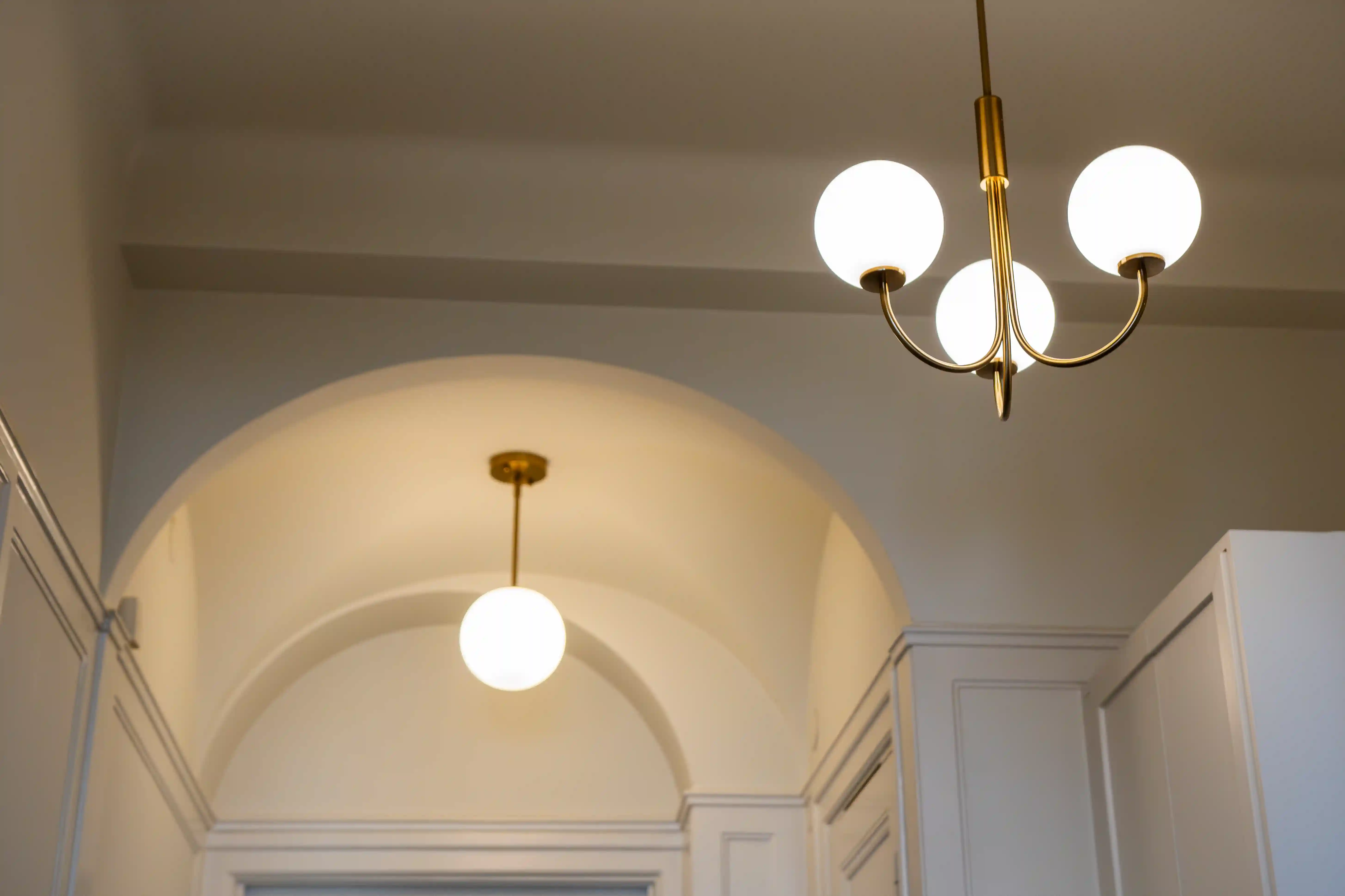 Välvda tak i hallen