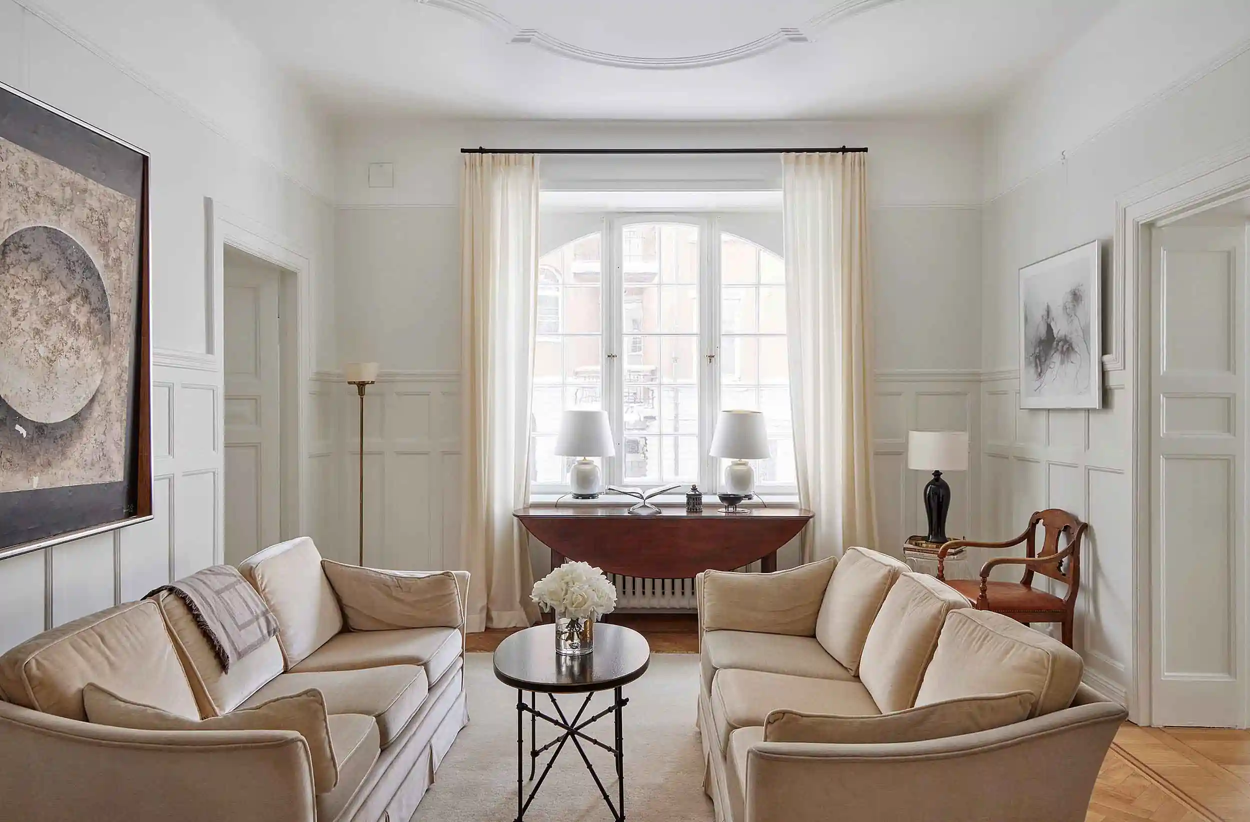 Renoverat ljust vardagsrum