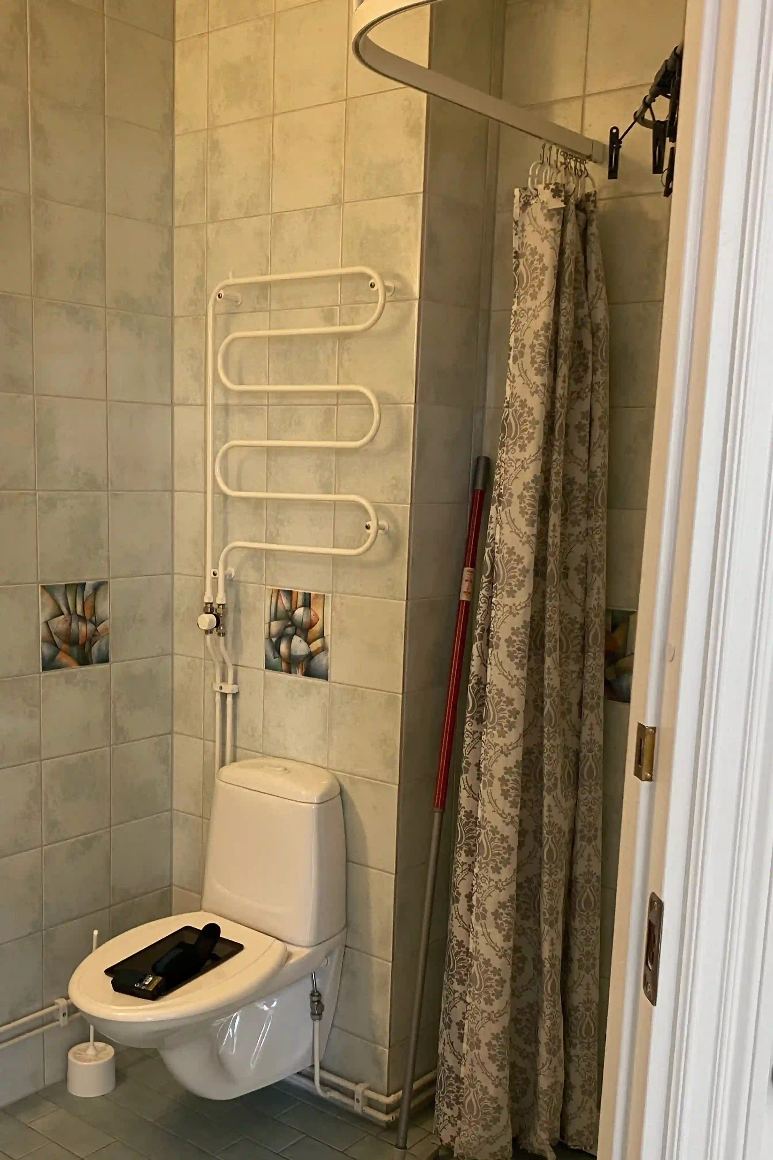 Före och efter badrumsrenoveringen