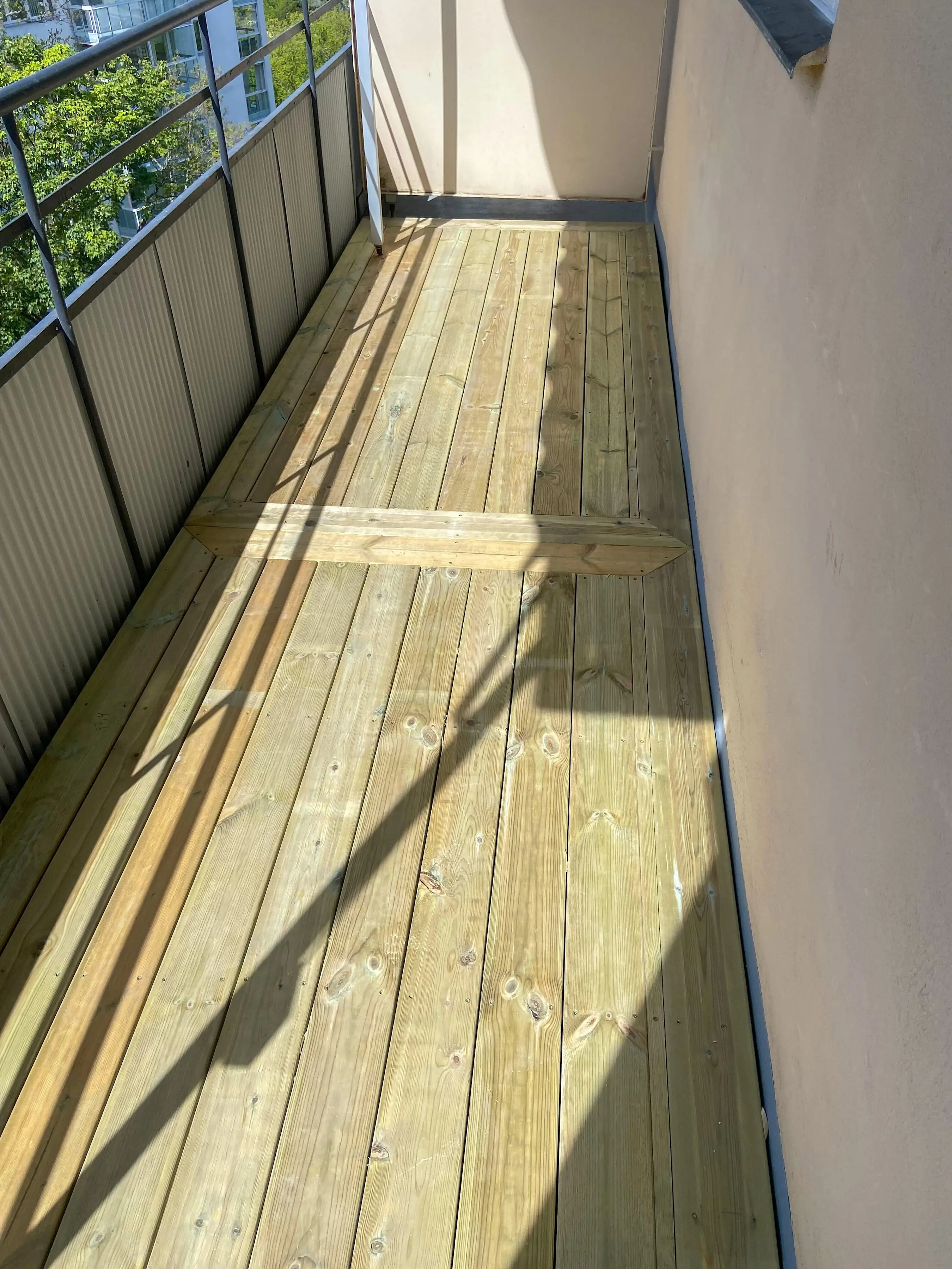 Nya trall på balkongen