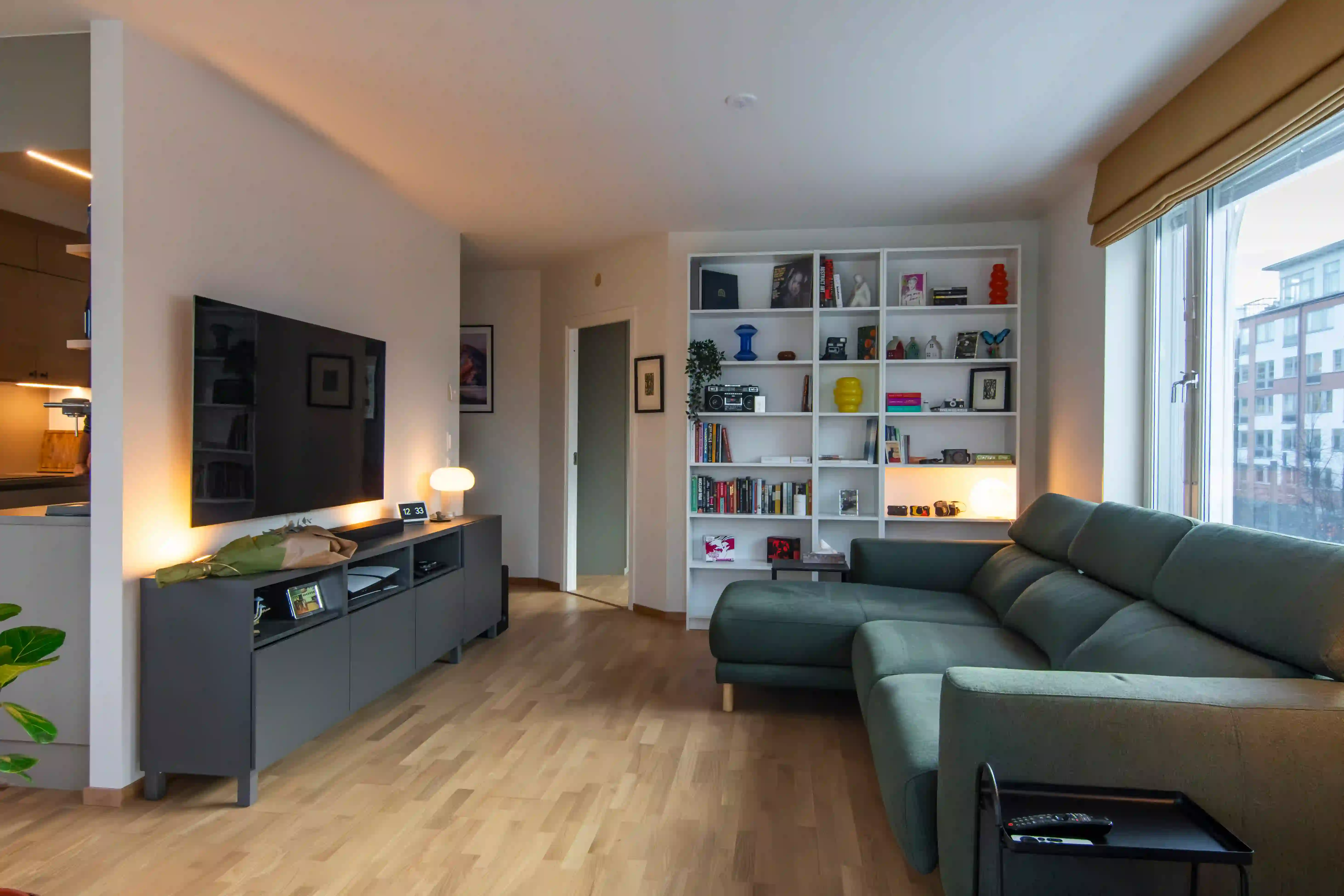 Varmt vitt målade väggar