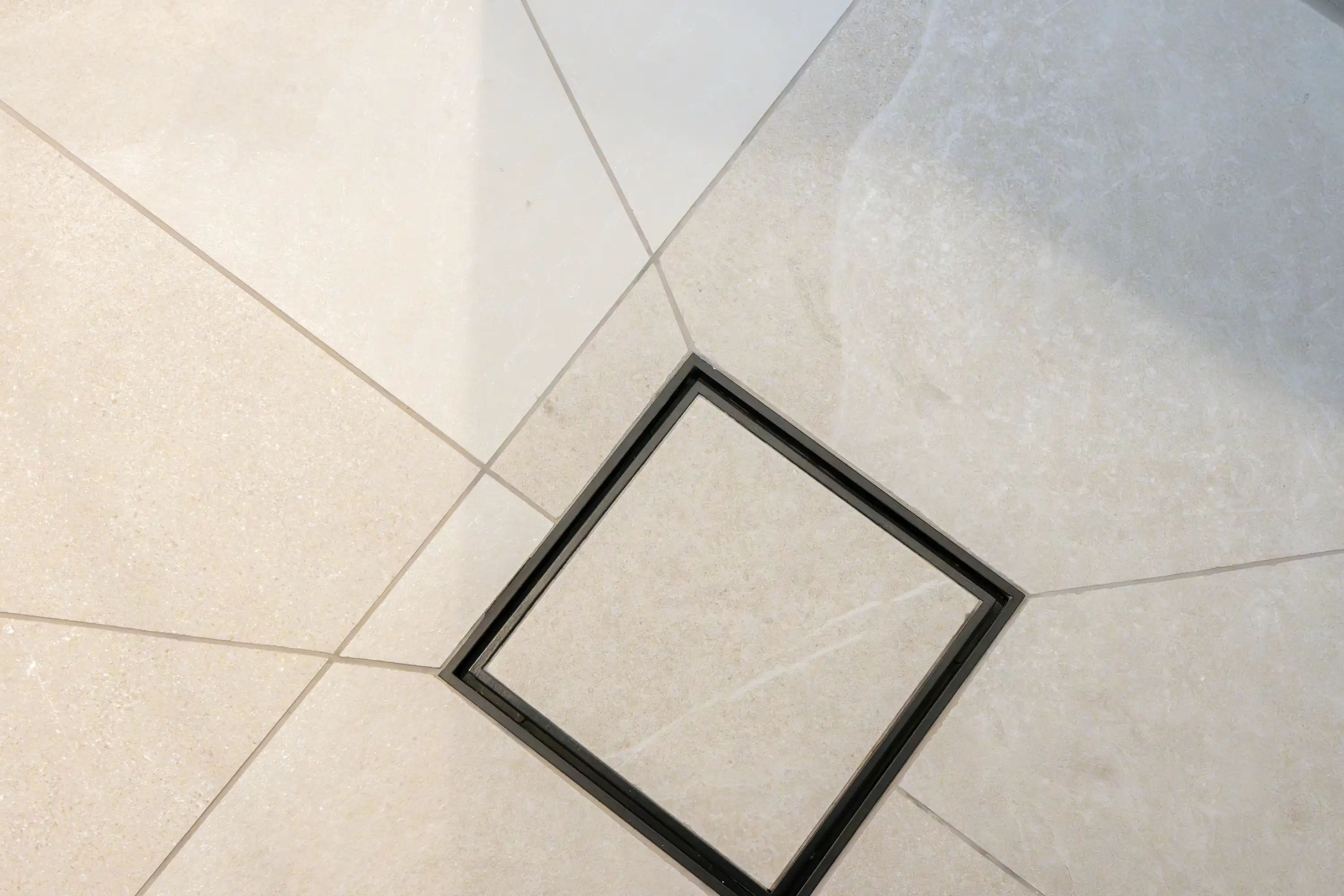 Kuvertskärning i dusch