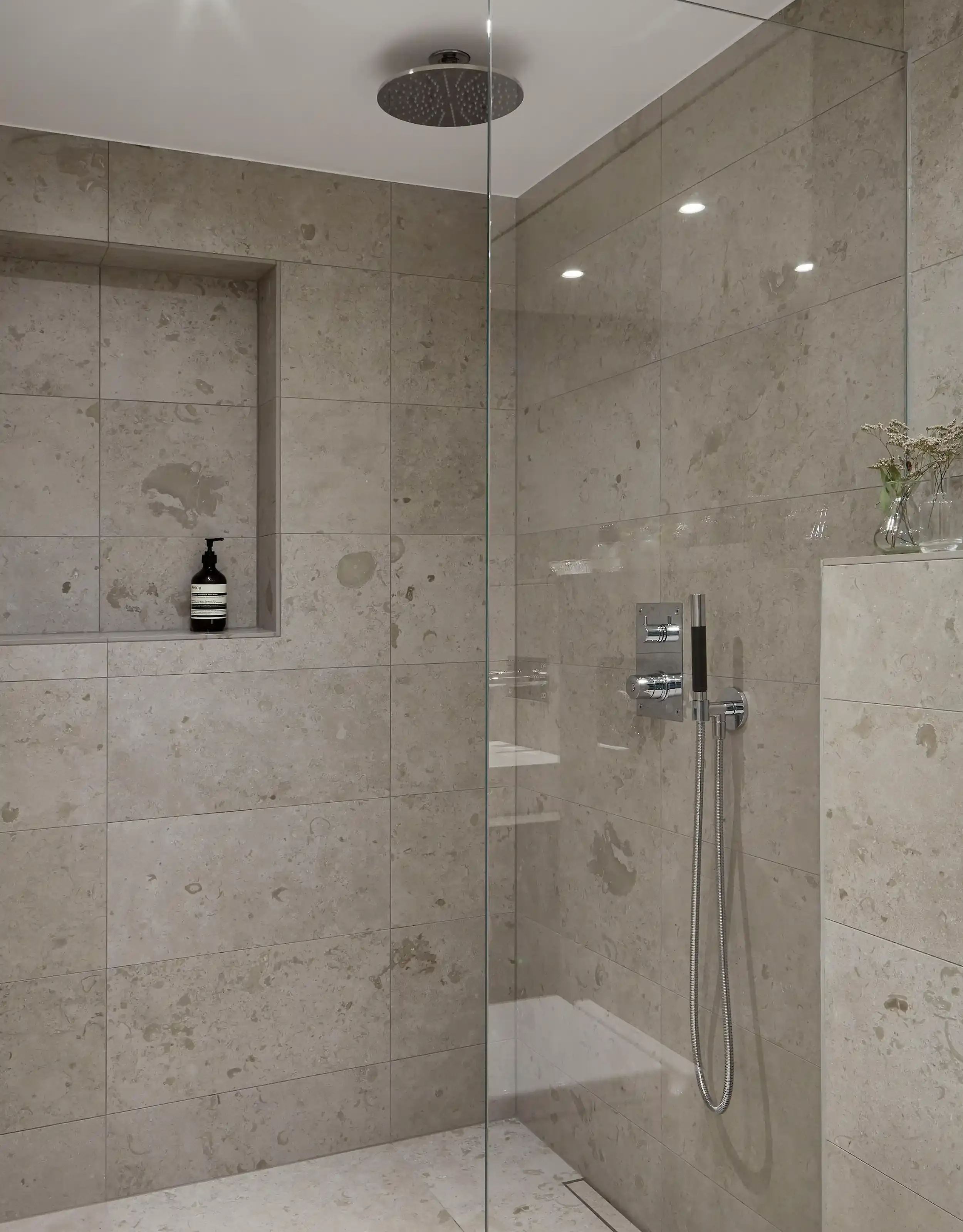 Badrumsrenovering enligt regler från säker vatten, BKR och elsäkerhetsverket