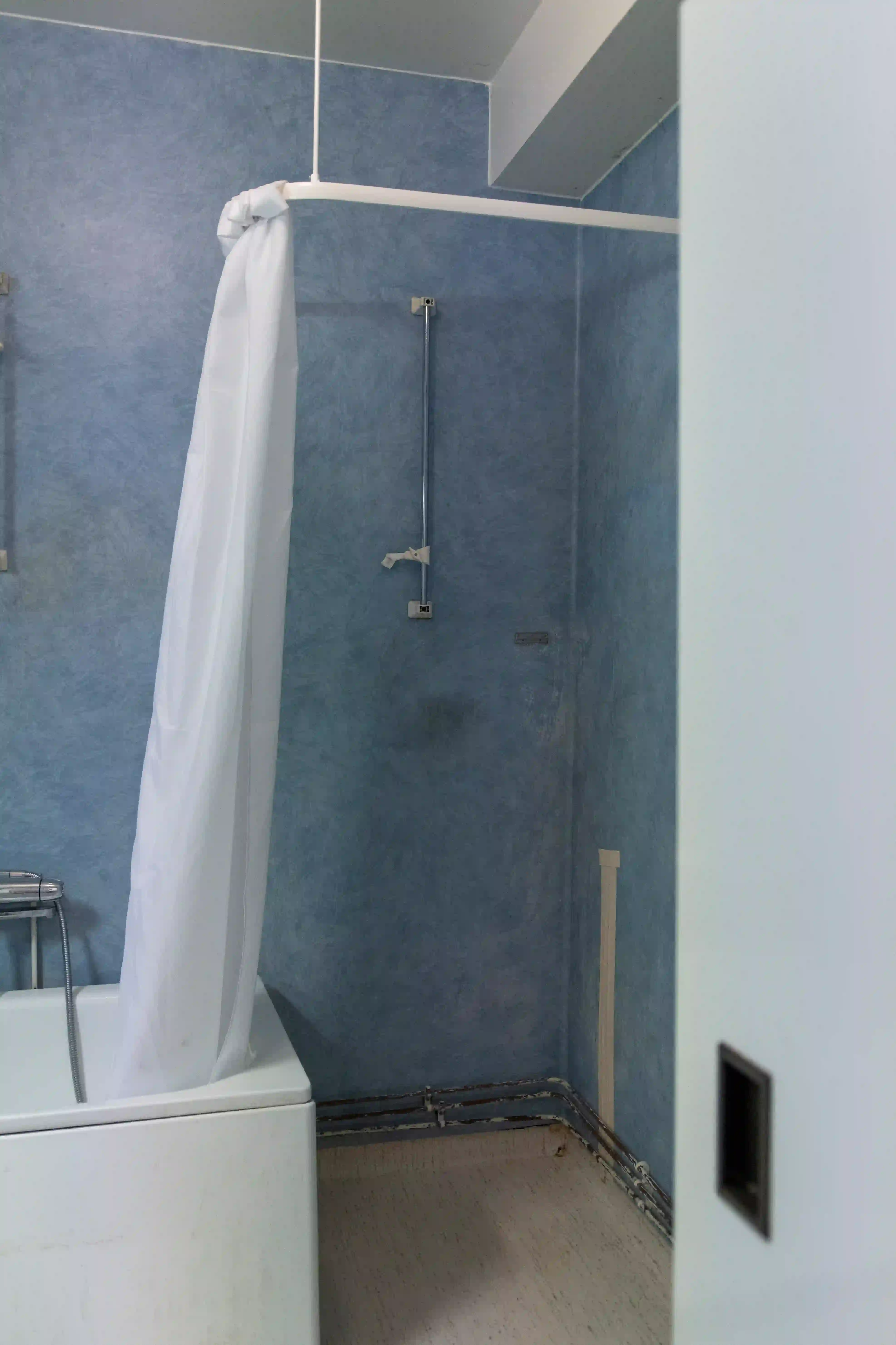 Före och efter badrumsrenovering
